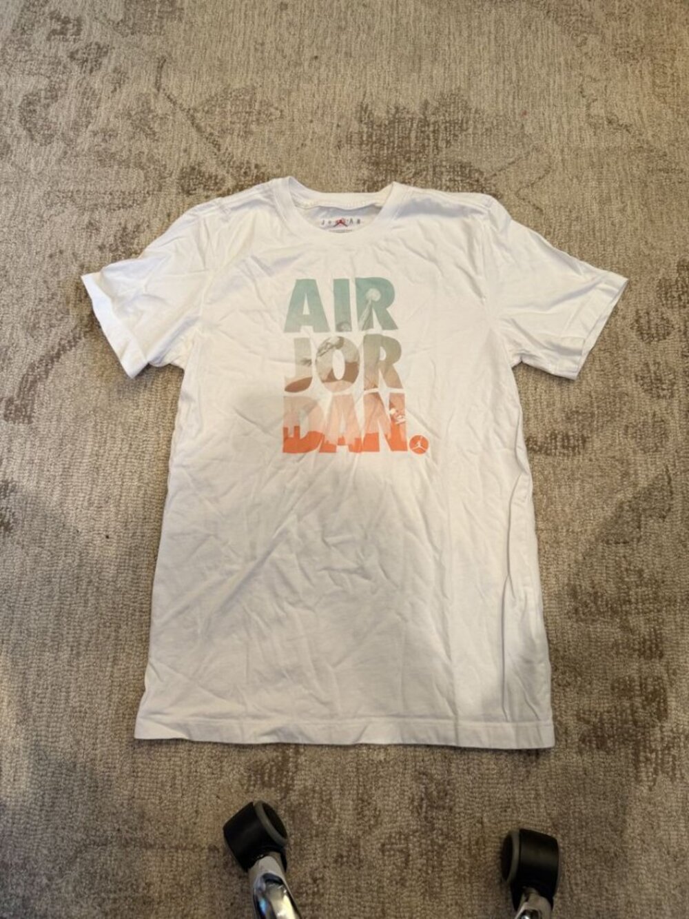 White Jordan Air Graphic Tee S NWT